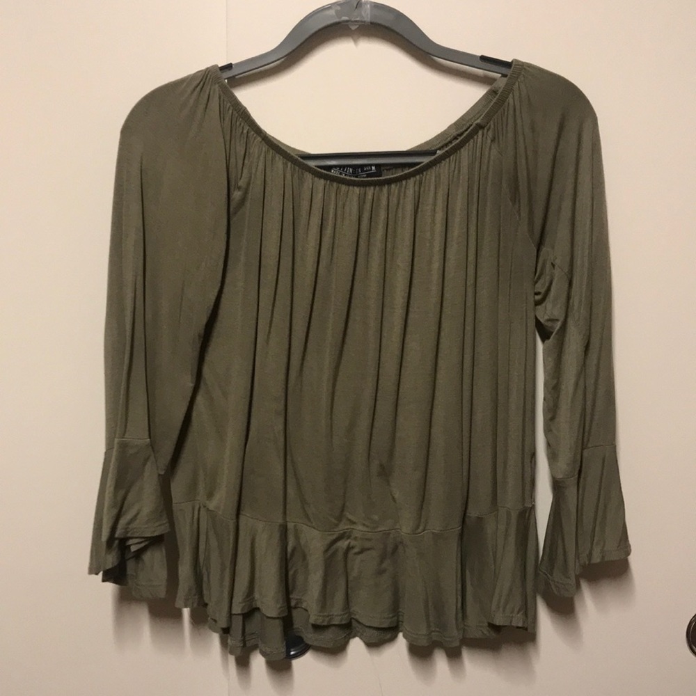 Off-the-shoulder top